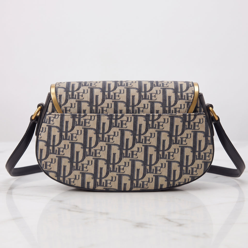 The D-Saddle Bag