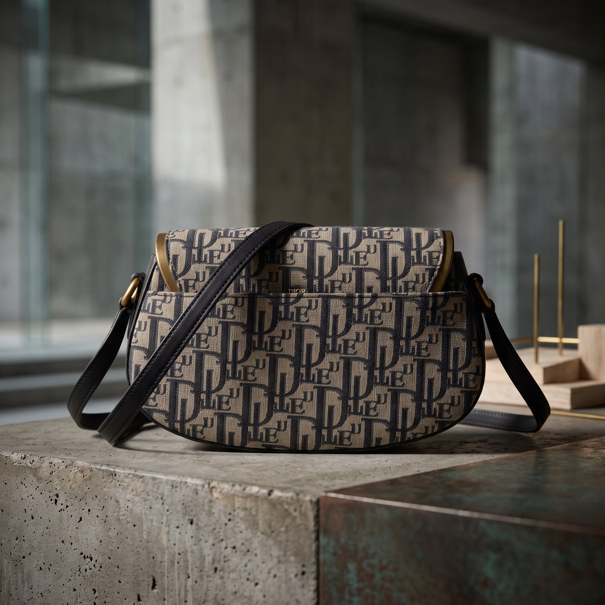 The D-Saddle Bag